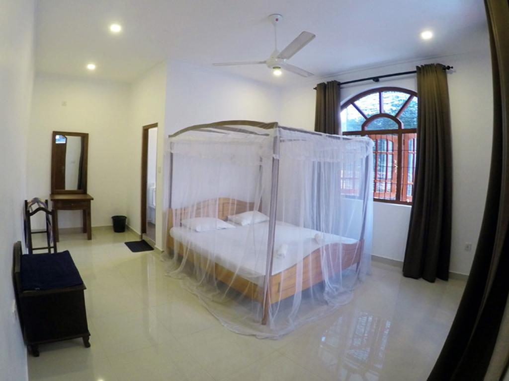 Angel Inn Guest House Negombo Oda fotoğraf